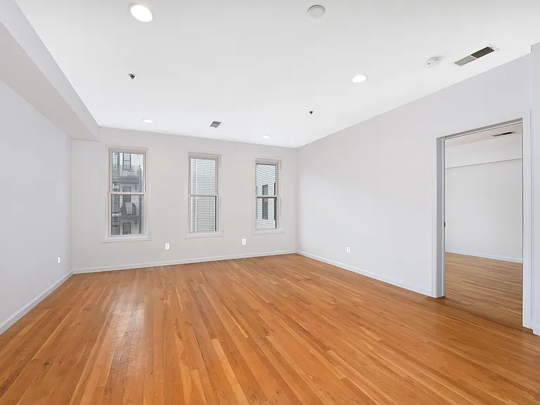 901 Madison St #5D — Photo 9