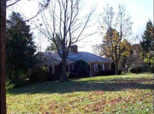 3825 Maple Hill Rd, Fairfax, VA 22033