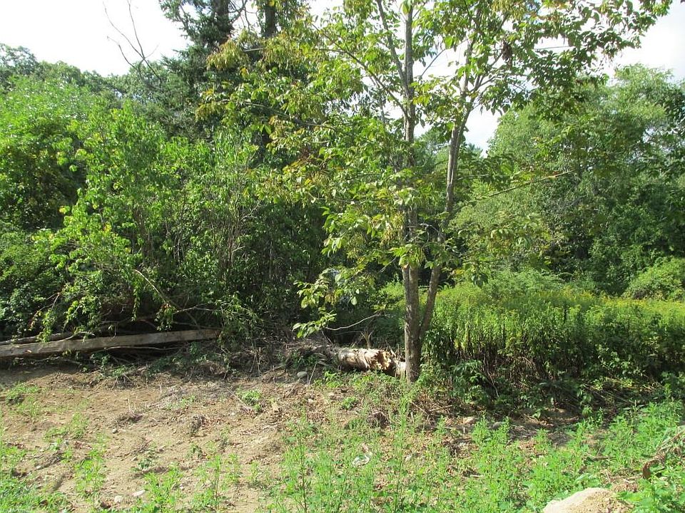 2nd image of 297 Old Bath Road