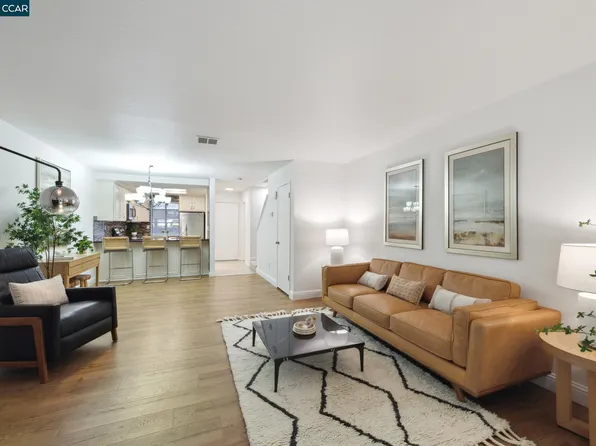 364 Eastgate Ln, Martinez, CA 94553