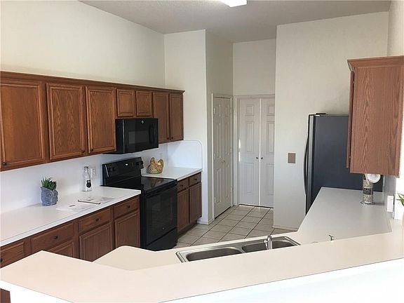 3rd image of 8501 Holland Ave