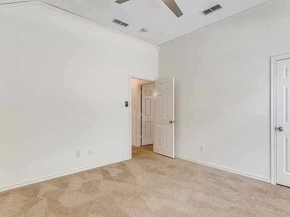 4th image of 1523 Wayside Dr