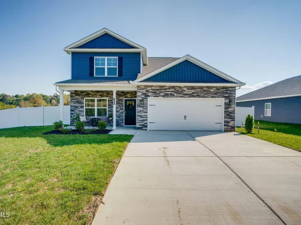 198 Tanasqui Dr, Johnson City, TN 37604