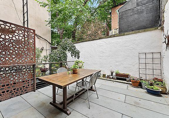 4th image of 41 Perry St APT 1B