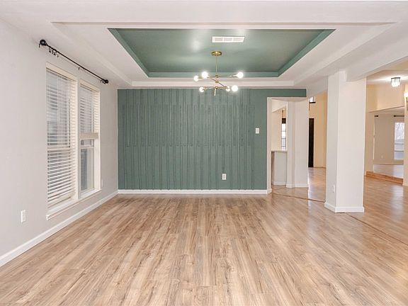 4th image of 213 Rainsong Dr