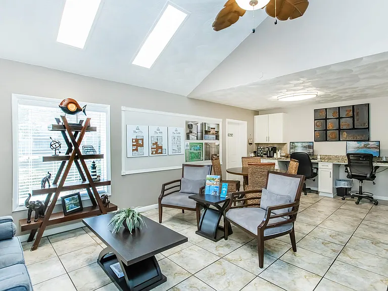Urban Place Apartments — Photo 4