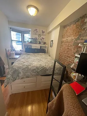 Rented by Weinstein Realty Group | media 18