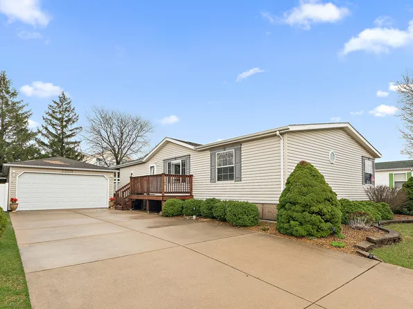 23019 S Long Beach Dr, Frankfort, IL 60423