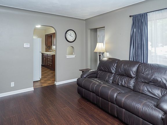 317 E Van Hoesen Blvd-105