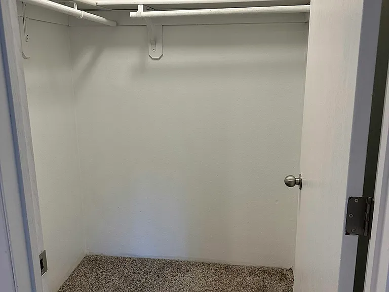 605 Andrew St #B — Photo 10