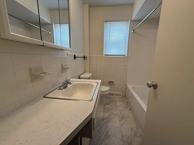 315 Baxter St #6 — Photo 7