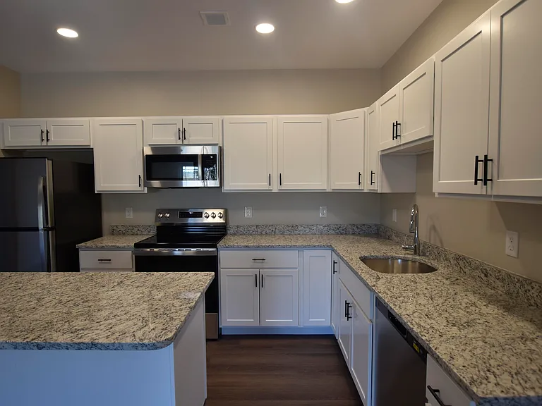 217 Rockingham Rd #304 — Photo 4