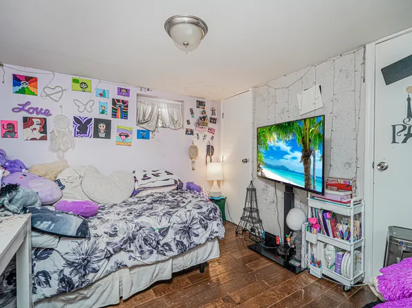 2421 West 1st Street image 25 of 30