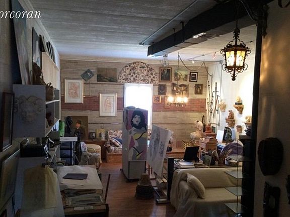 4th image of 2727 Rosemary Ave Unit 20