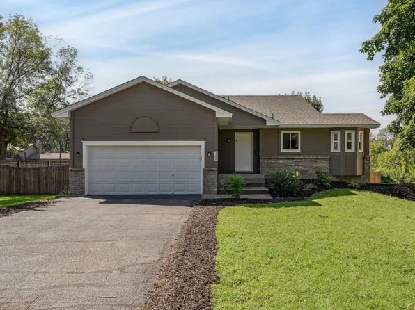 400 104th Ln NW, Coon Rapids, MN 55448