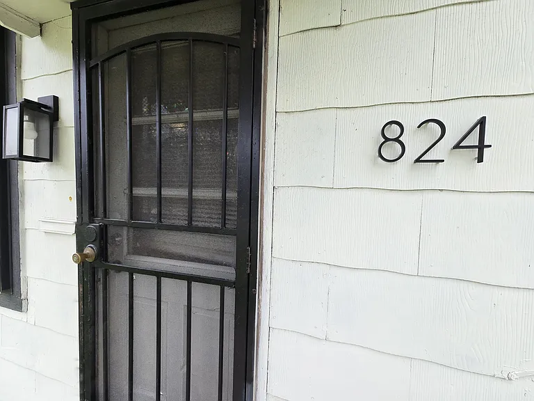 824 E Doddridge Ave #824 — Photo 3