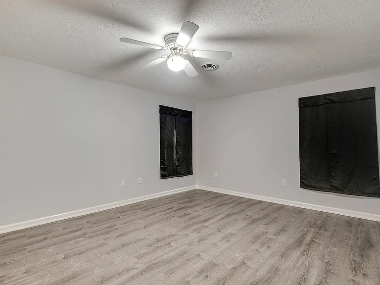 101 Pinewood Dr #1 — Photo 11