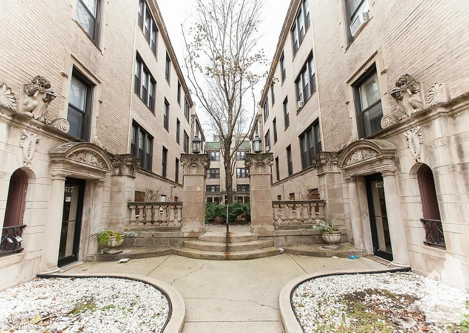 1st image of 619 W Melrose St #123