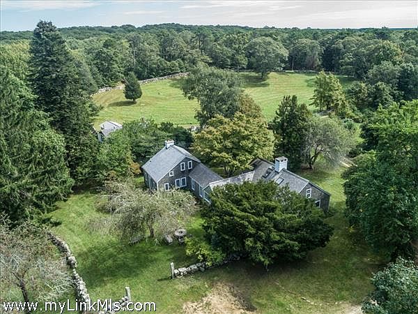 West Tisbury estate of over 21 acres.