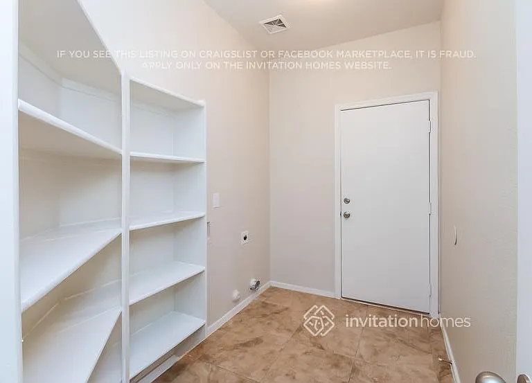 2757 W San Carlos Ln — Photo 11