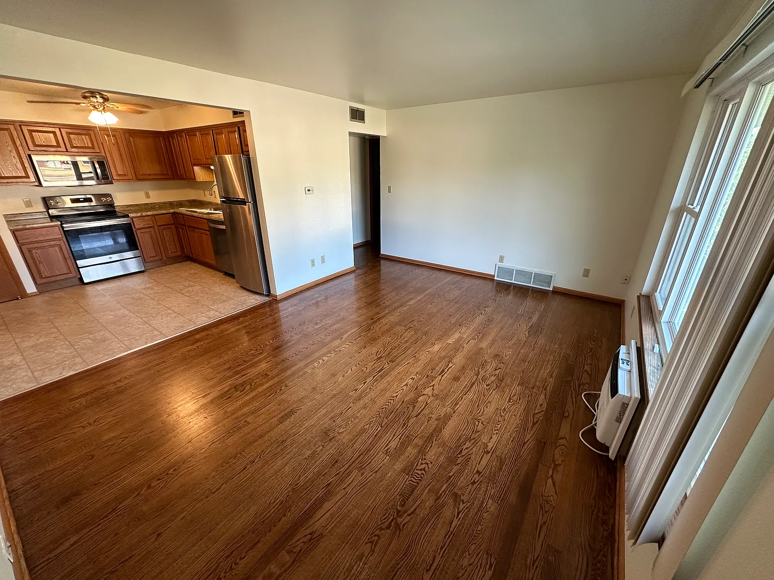 Clark Street Apartments — Photo 3
