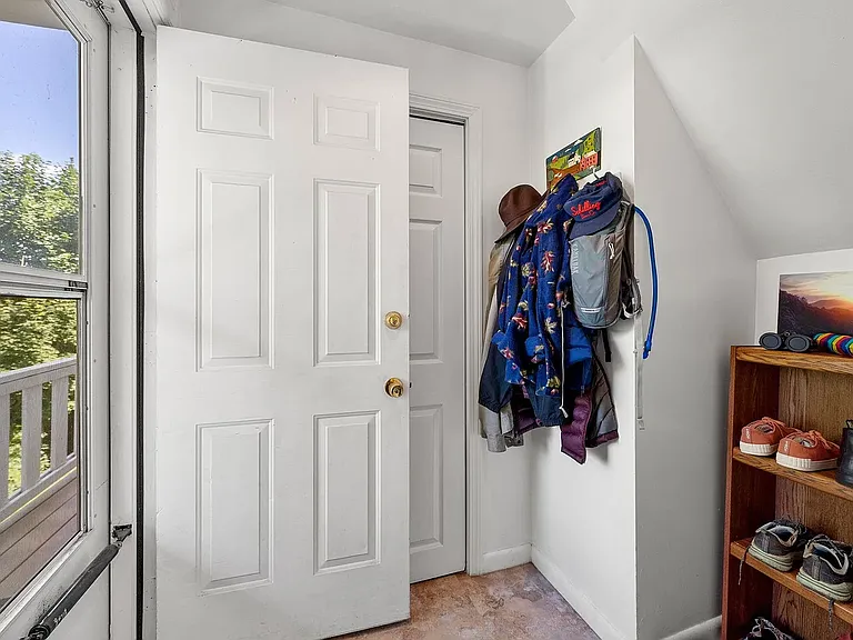29 Colby St #2 — Photo 6