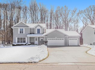 315 Abbington Cir, Battle Creek, MI 49015