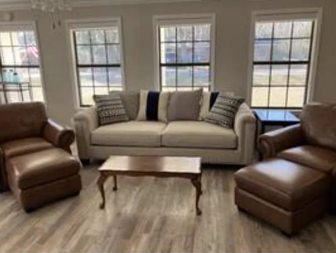 2 bed, 1355 sqft, $1,900 — Photo 4