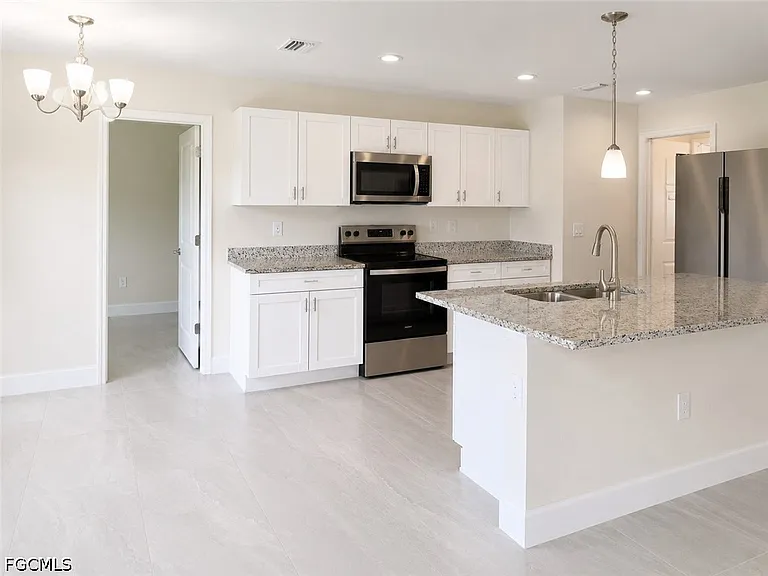 2601 48th St W — Photo 2