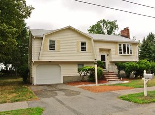19 Countryside Ln, Reading, MA 01867