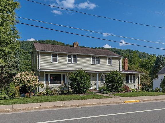 3rd image of 519 Main St