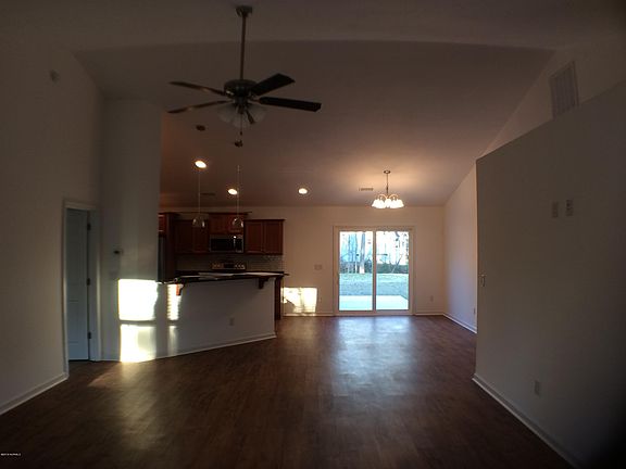 4th image of 2971 Pine Hill Drive