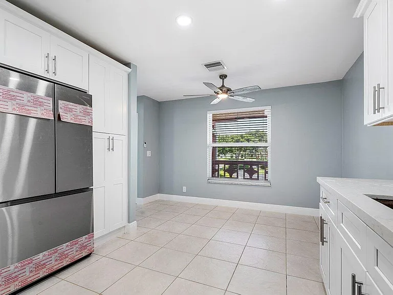 1740 NW 19th Ter #204 — Photo 21