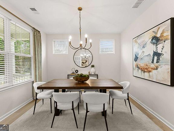 4th image of 15 Lakeside Way NE
