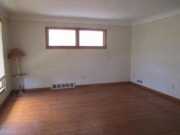 2nd image of 8801 Rosewood Ave
