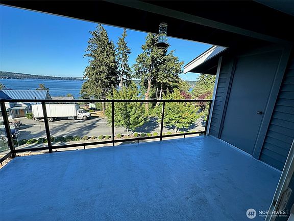 2nd image of 4171 West Lake Sammamish Parkway SE #A302