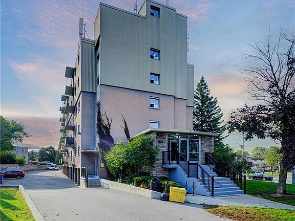 4th image of 283 Fairway Rd N #201