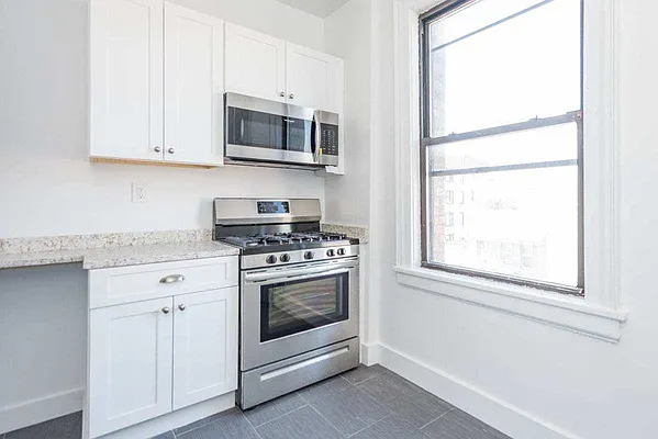 Rented by Modern Spaces | media 3