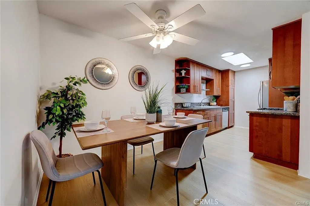 1 bed, 764 sqft, $2,395 — Photo 2