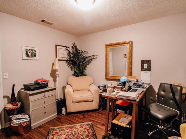127 Deerfield Dr