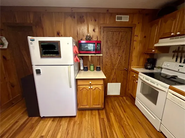 1780 Happy Acres Rd, Brevard, NC 28712