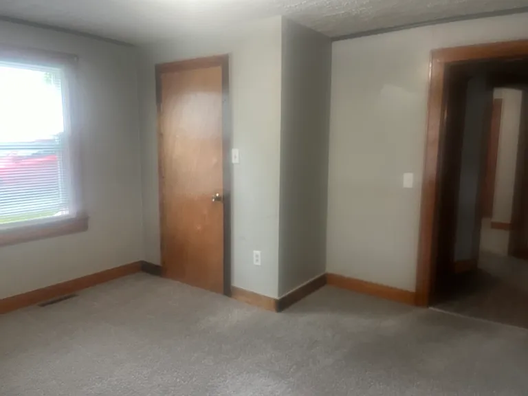 306 Brown St — Photo 4