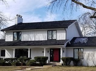 206 Bridle Path Cir, Oak Brook, IL 60523