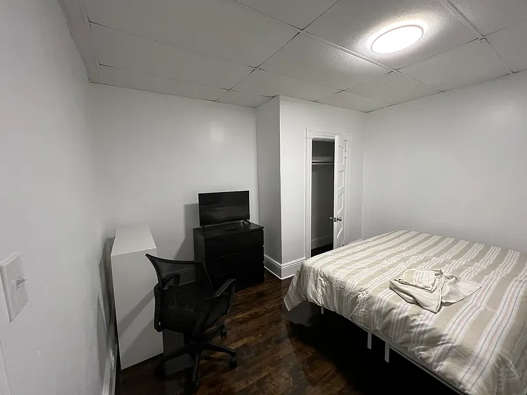 25 Wyman St #1 — Photo 12