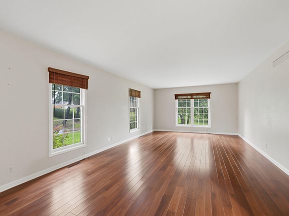 3rd image of 2617 Termini Dr