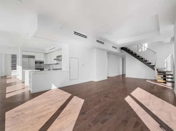 232 East 54th Street image 20 of 48