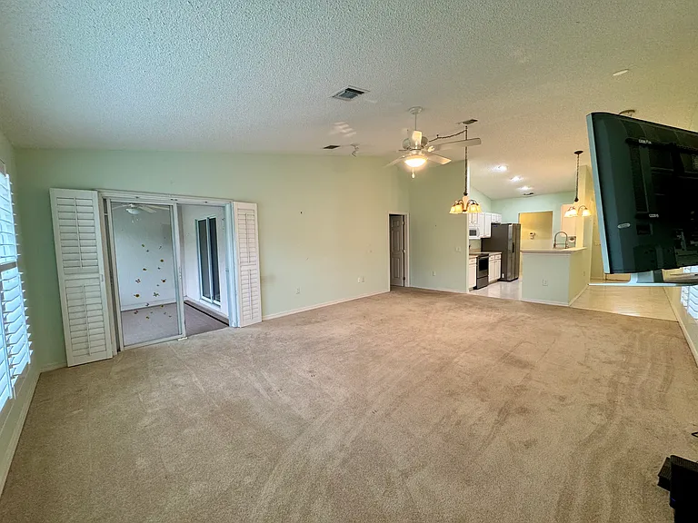 549 Golfview Ct — Photo 7