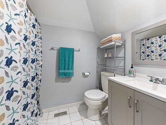 3rd image of 1206 Shoreline Dr