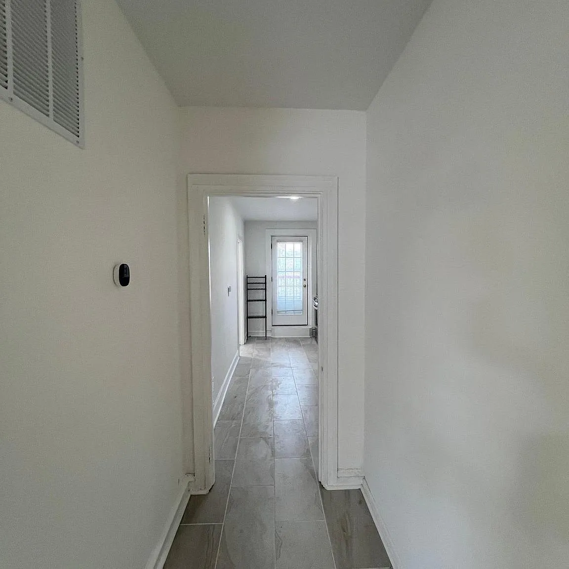 1 bed, 1.0 bath, 1280 sqft, $1,300 — Photo 4