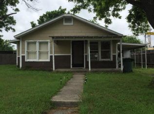 107 Ruth St, Uvalde, TX 78801